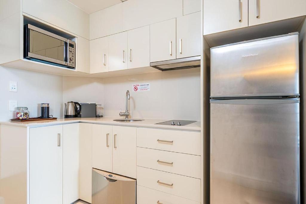 Deluxe Private Apartment And Studio - Ocean Views Gold Coast Exterior foto