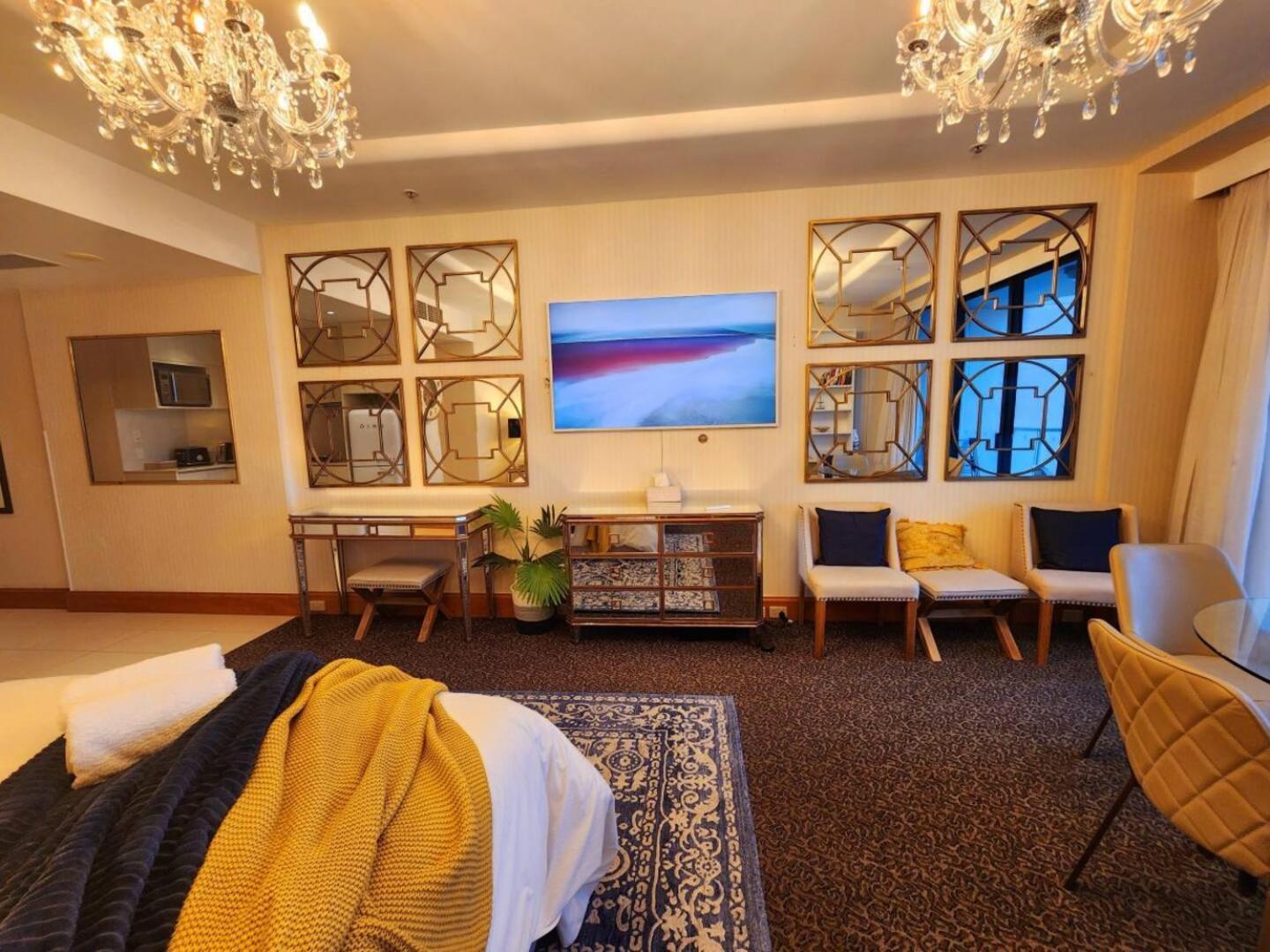 Deluxe Private Apartment And Studio - Ocean Views Gold Coast Zimmer foto